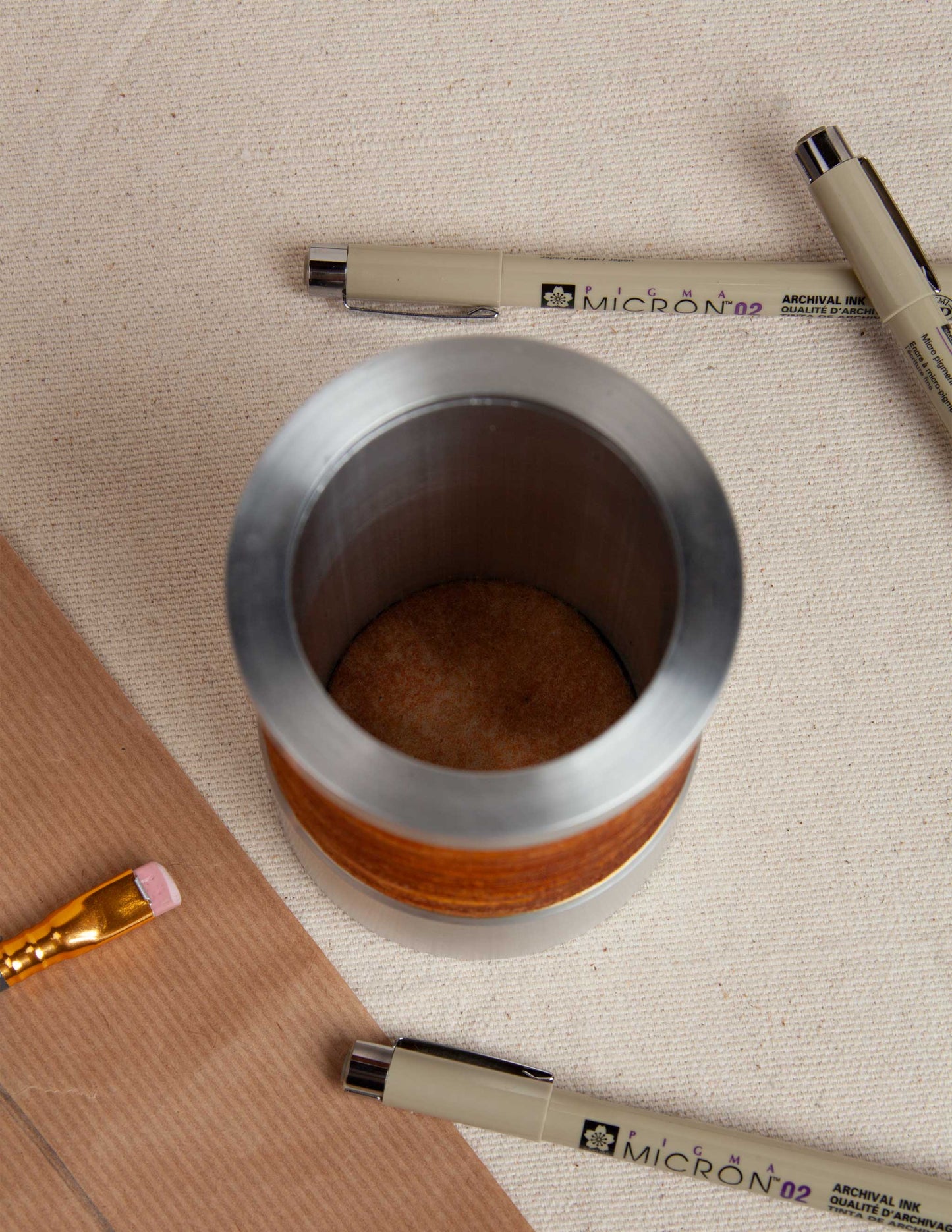Helio Ascari Aluminum Pen Holder