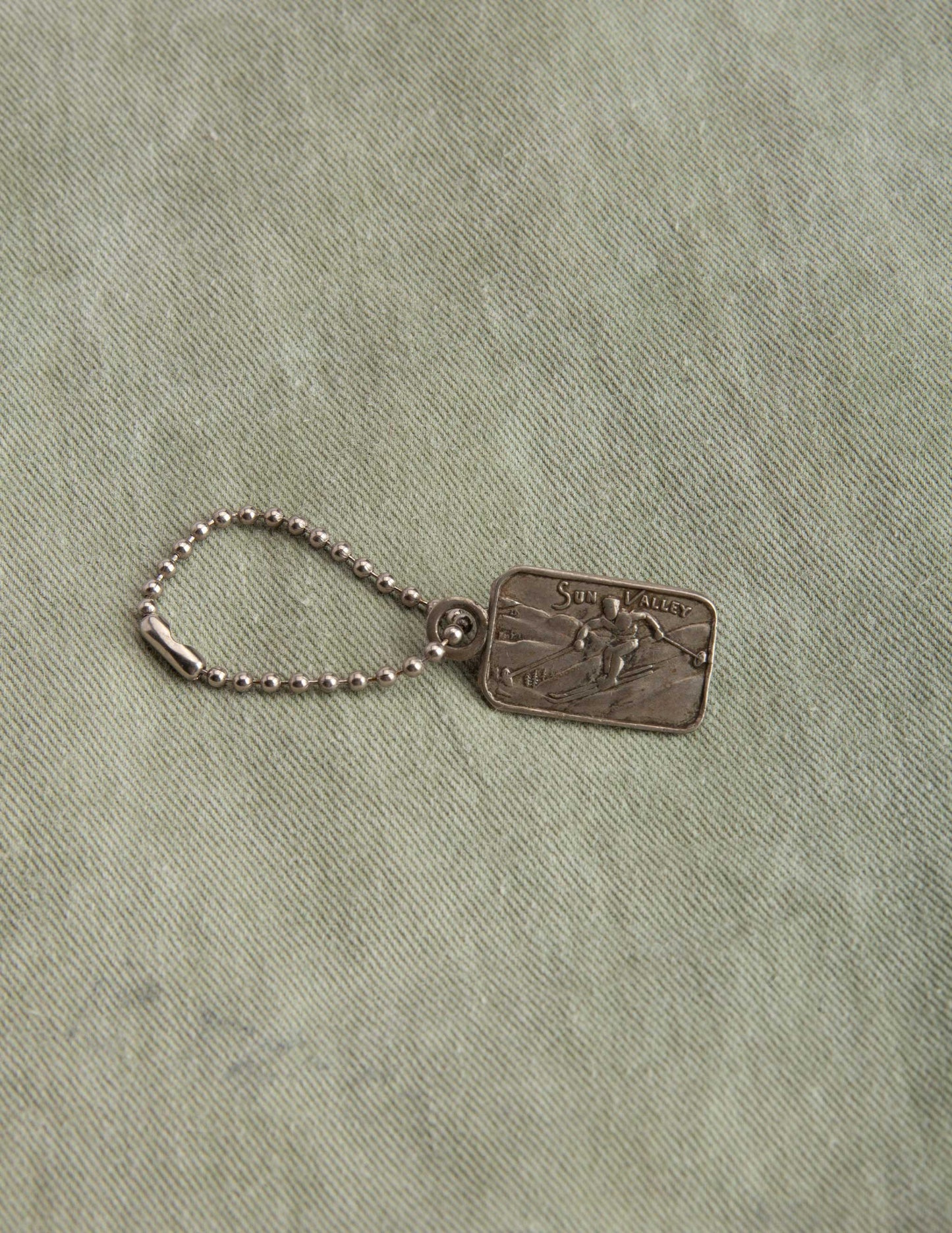 Rivay Vintage Sun Valley Keychain
