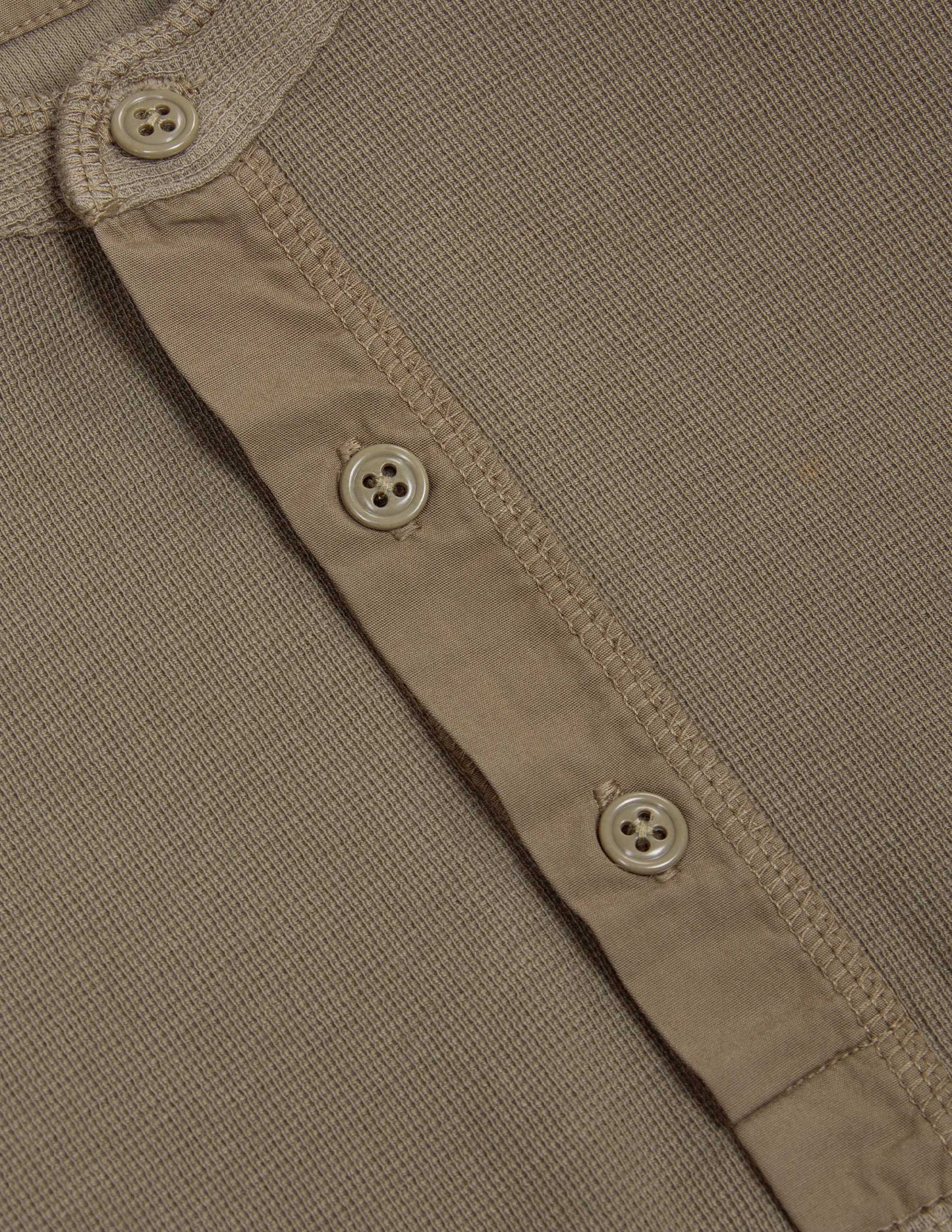 Gibson Waffle Henley in Tent Tan