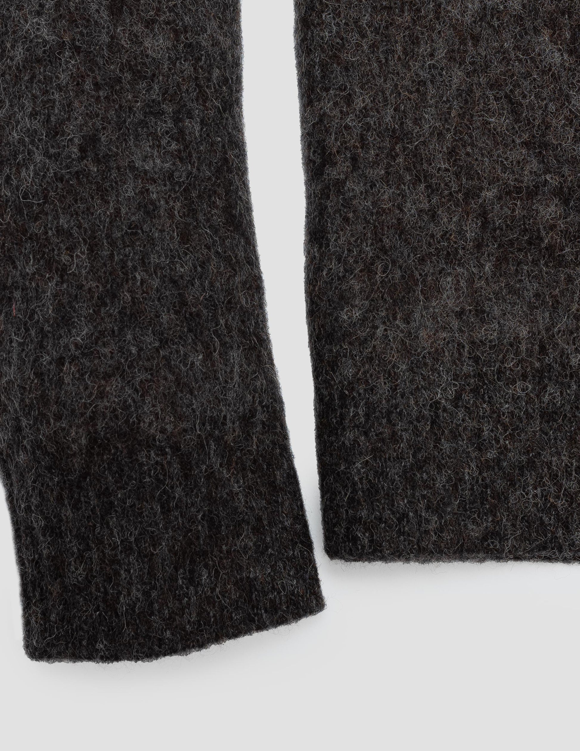 Rivay Highlands Shetland Sweater in Charcoal