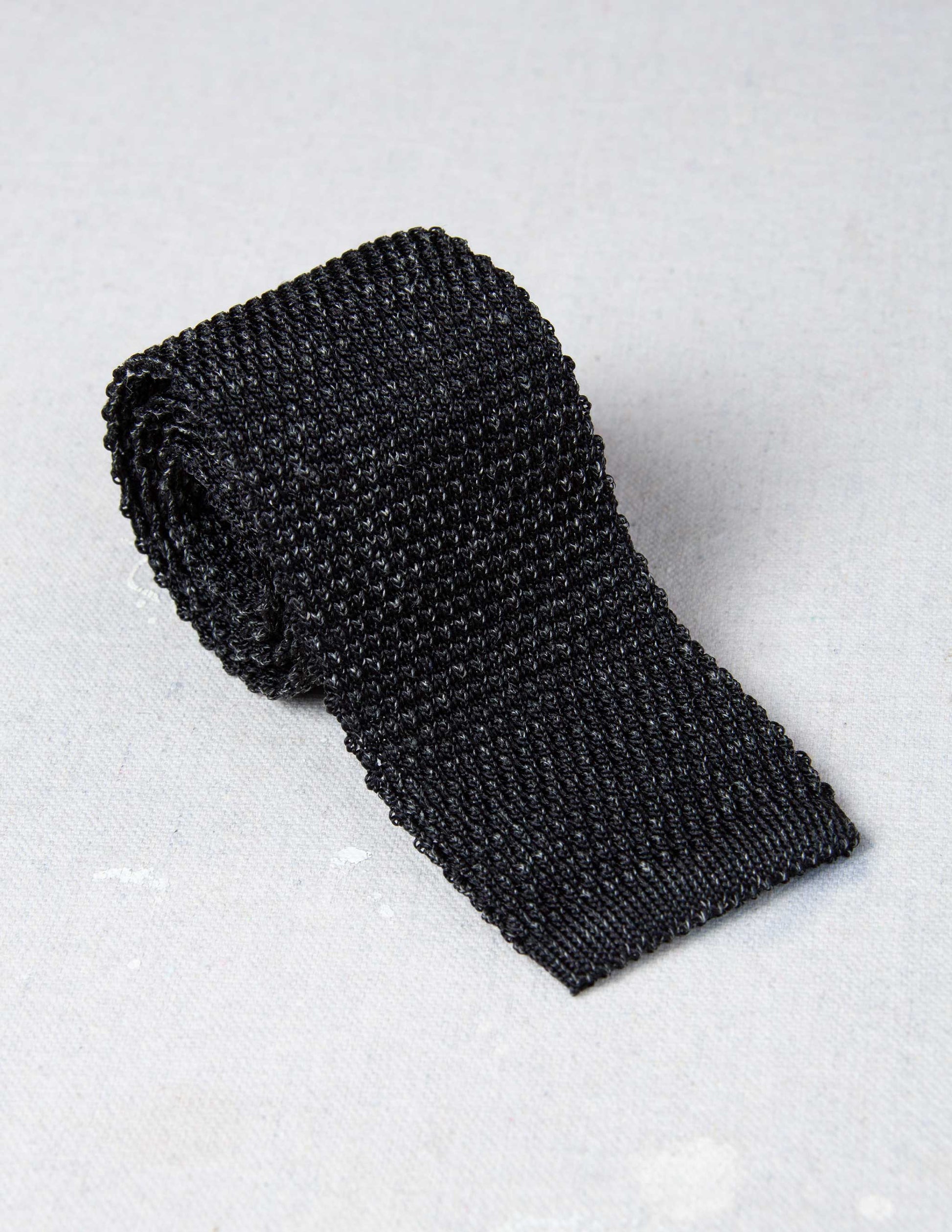 Italian Silk Linen Knit Tie in Charcoal