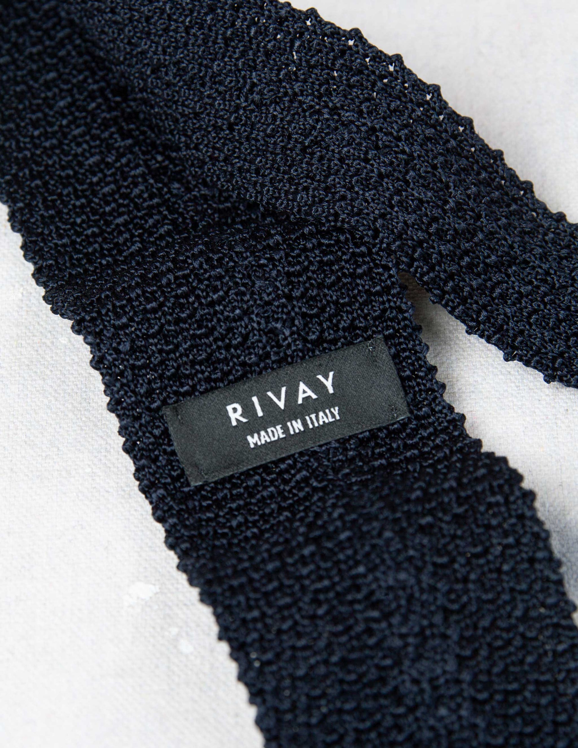 Italian Silk Knit Tie in Navy