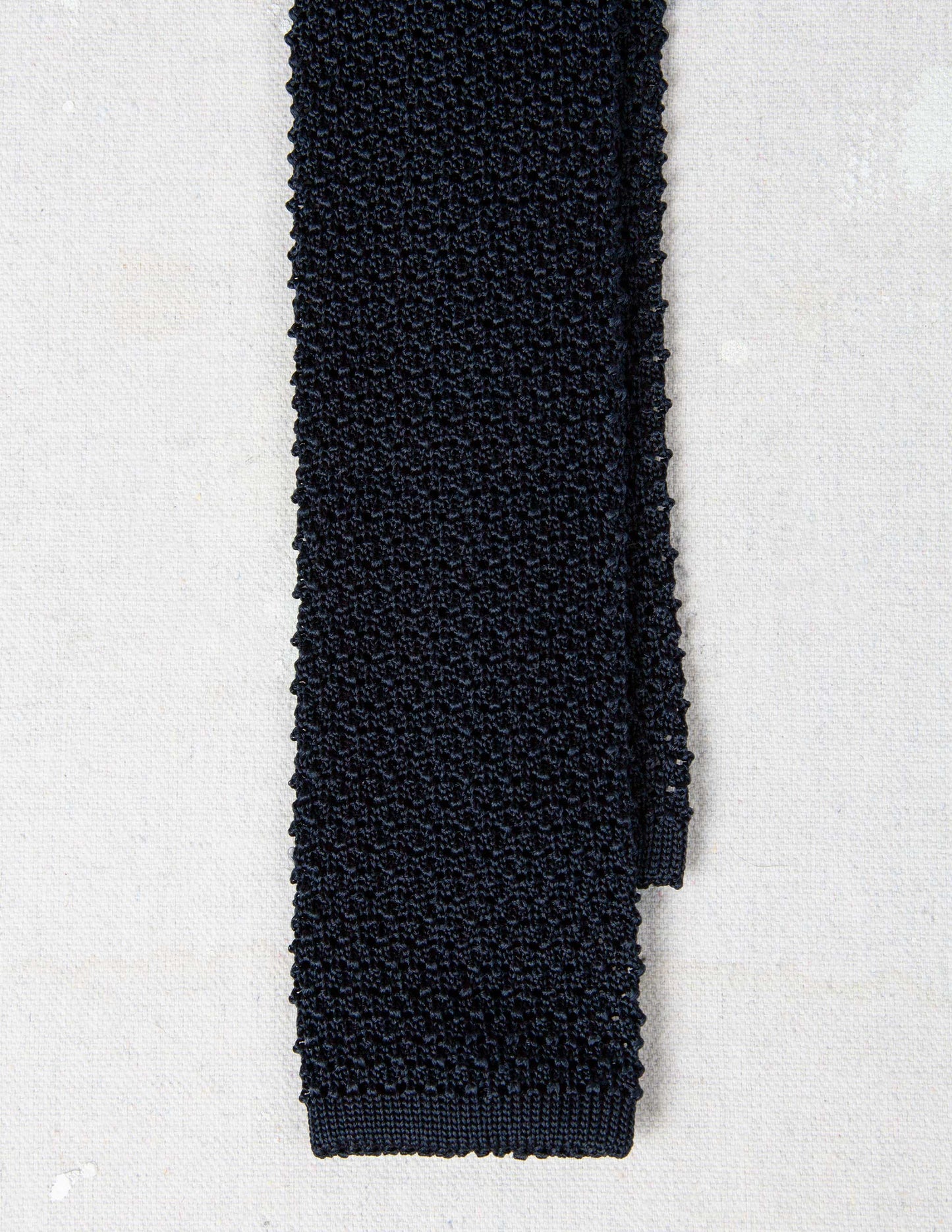 Italian Silk Knit Tie in Navy