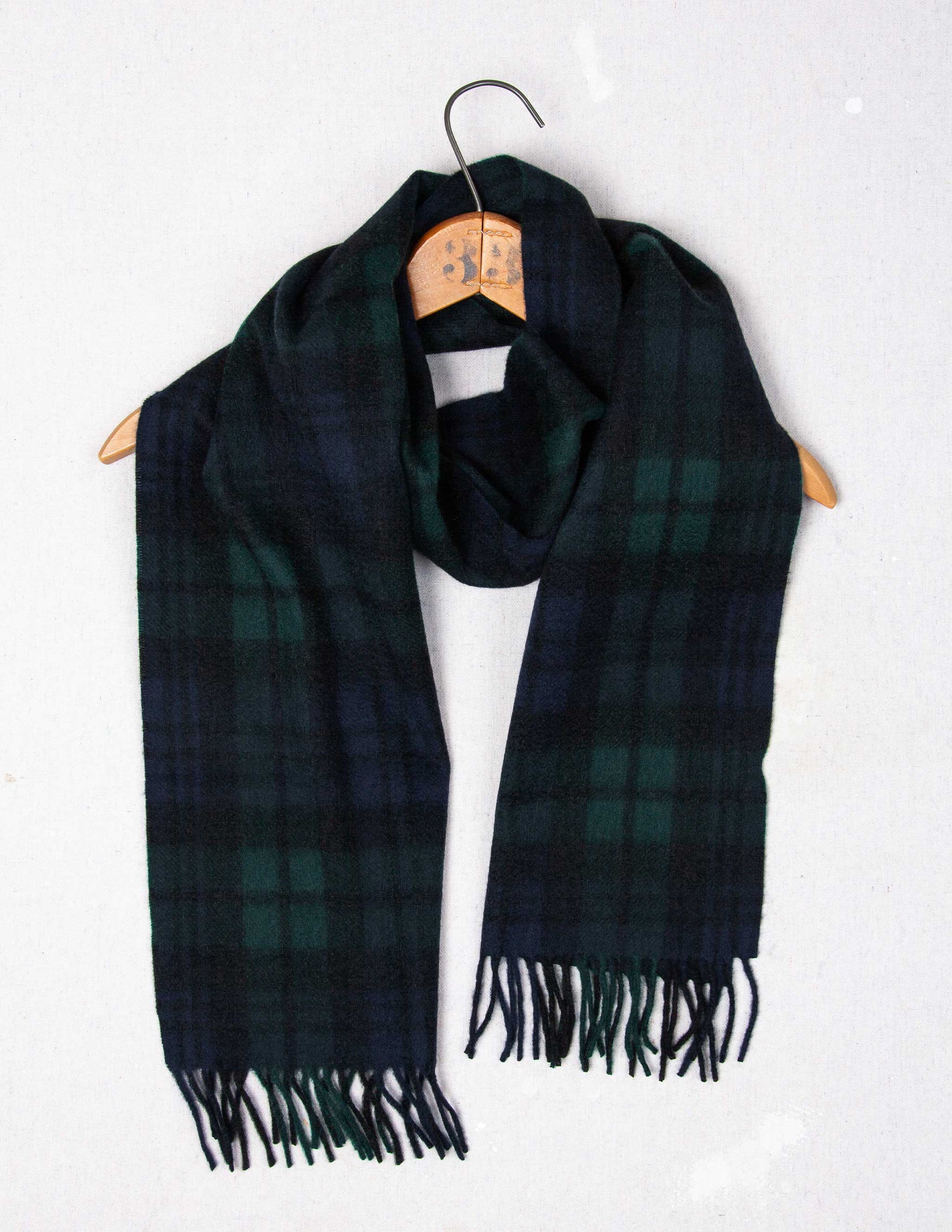 English Cashmere Scarf in Black Watch Tartan