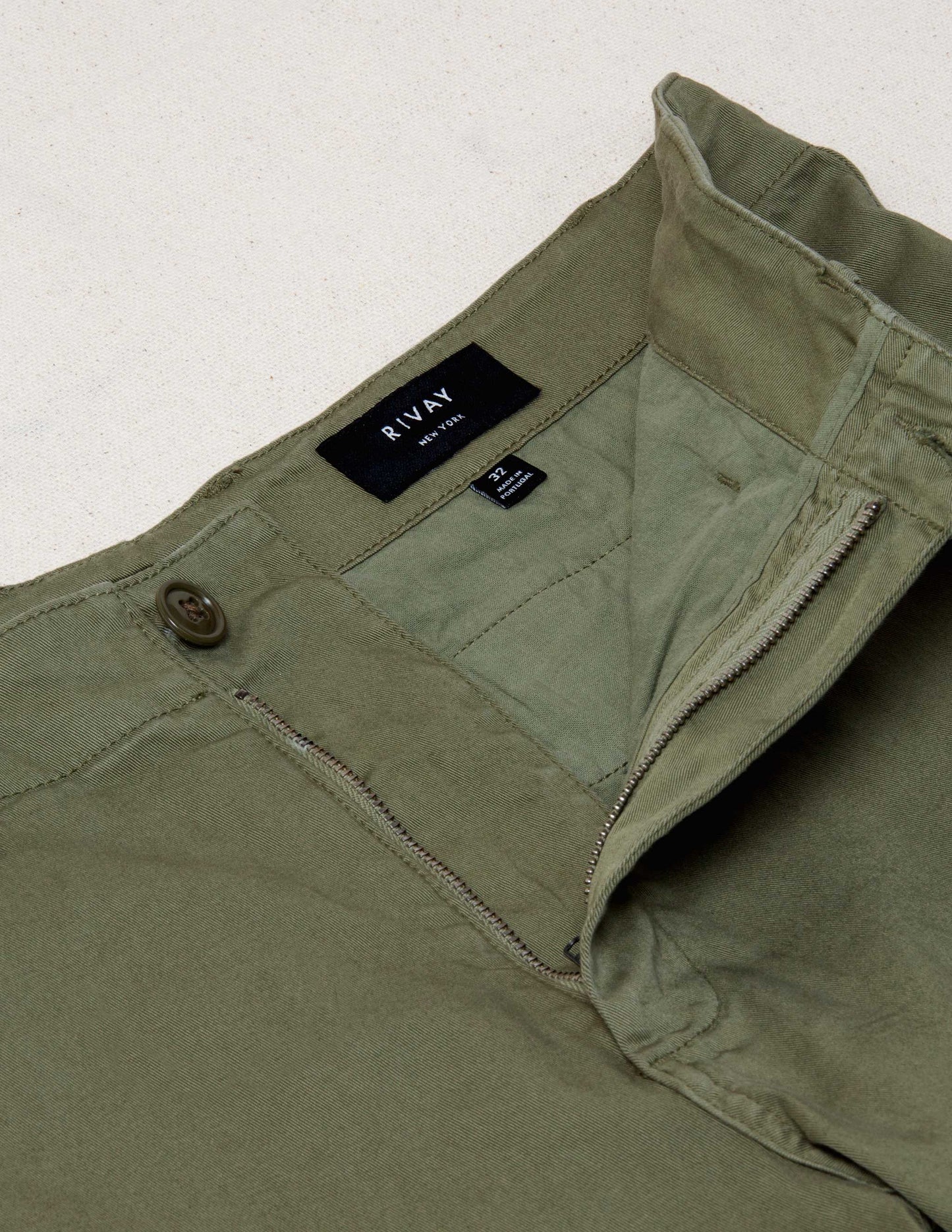 Rivay Series Chino Short in Bay Leaf