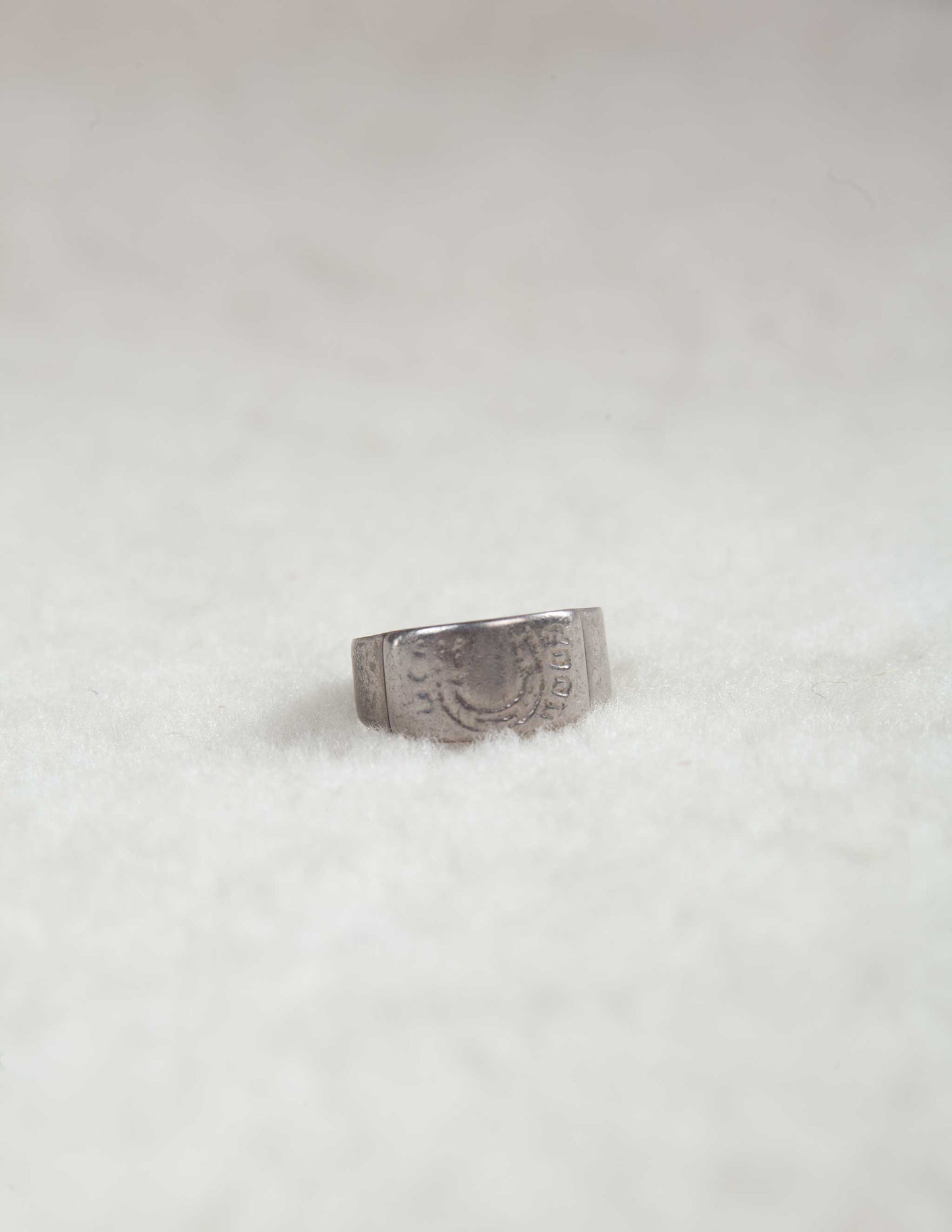Vintage Good Luck Horseshoe Ring – Stamped Metal (Size 8.5)