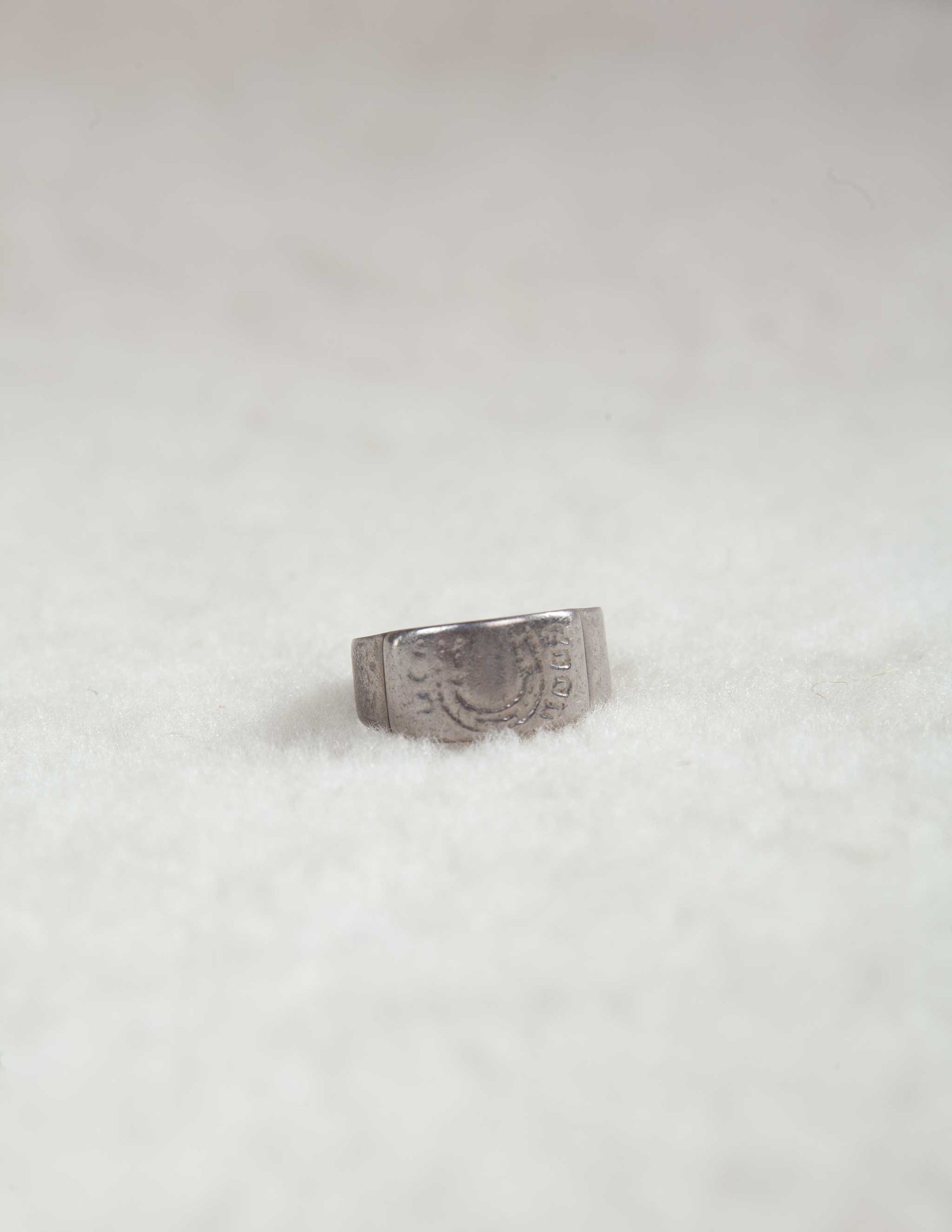 Vintage Good Luck Horseshoe Ring – Stamped Metal (Size 8.5)