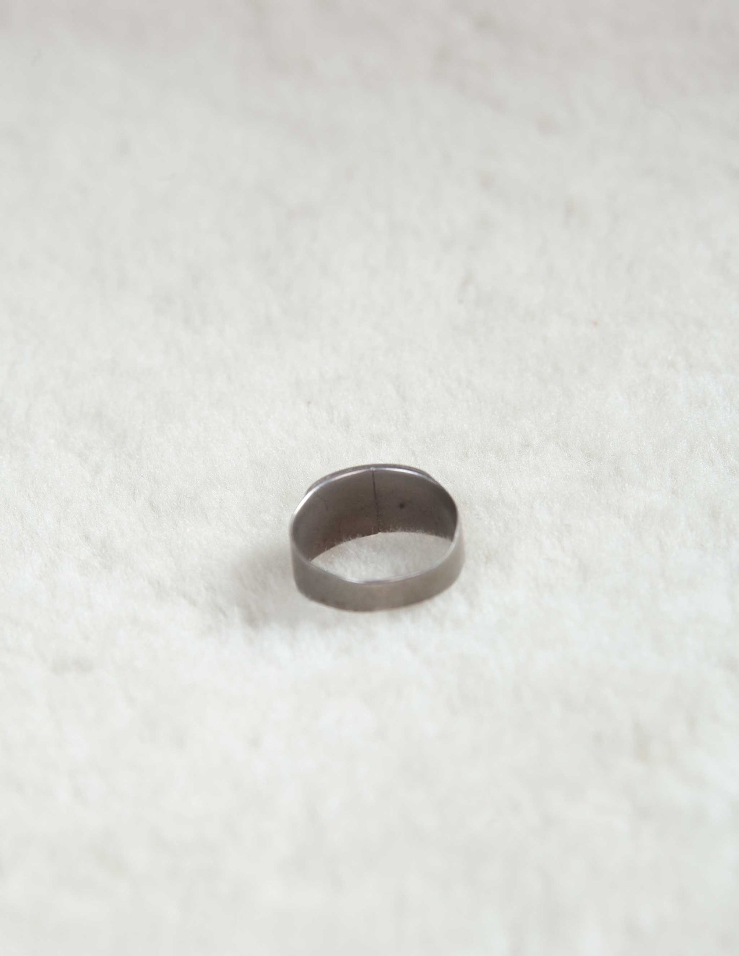 Vintage Good Luck Horseshoe Ring – Stamped Metal (Size 8.5)