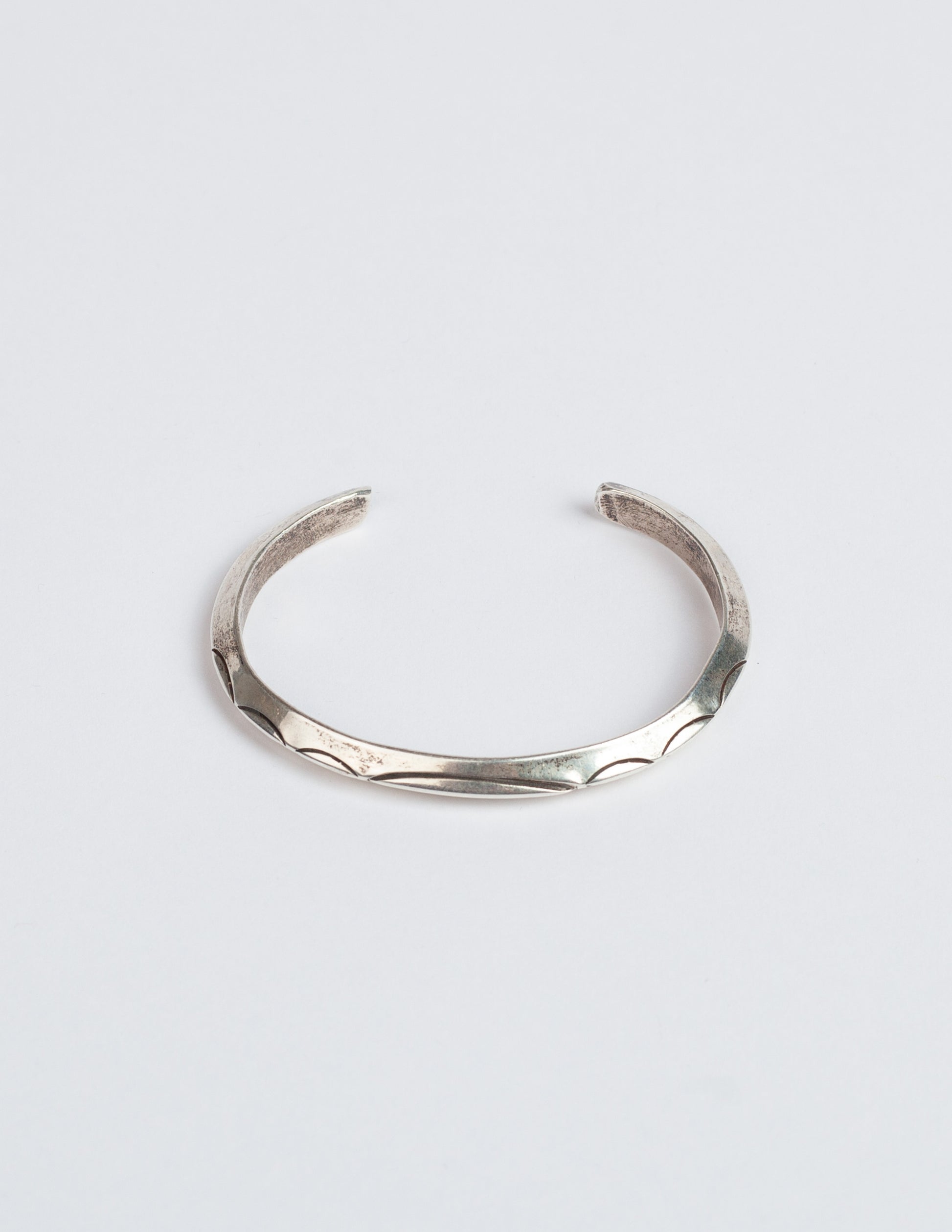 Rivay Vintage Carinated Navajo Sterling Silver Cuff Bracelet with Oval Design