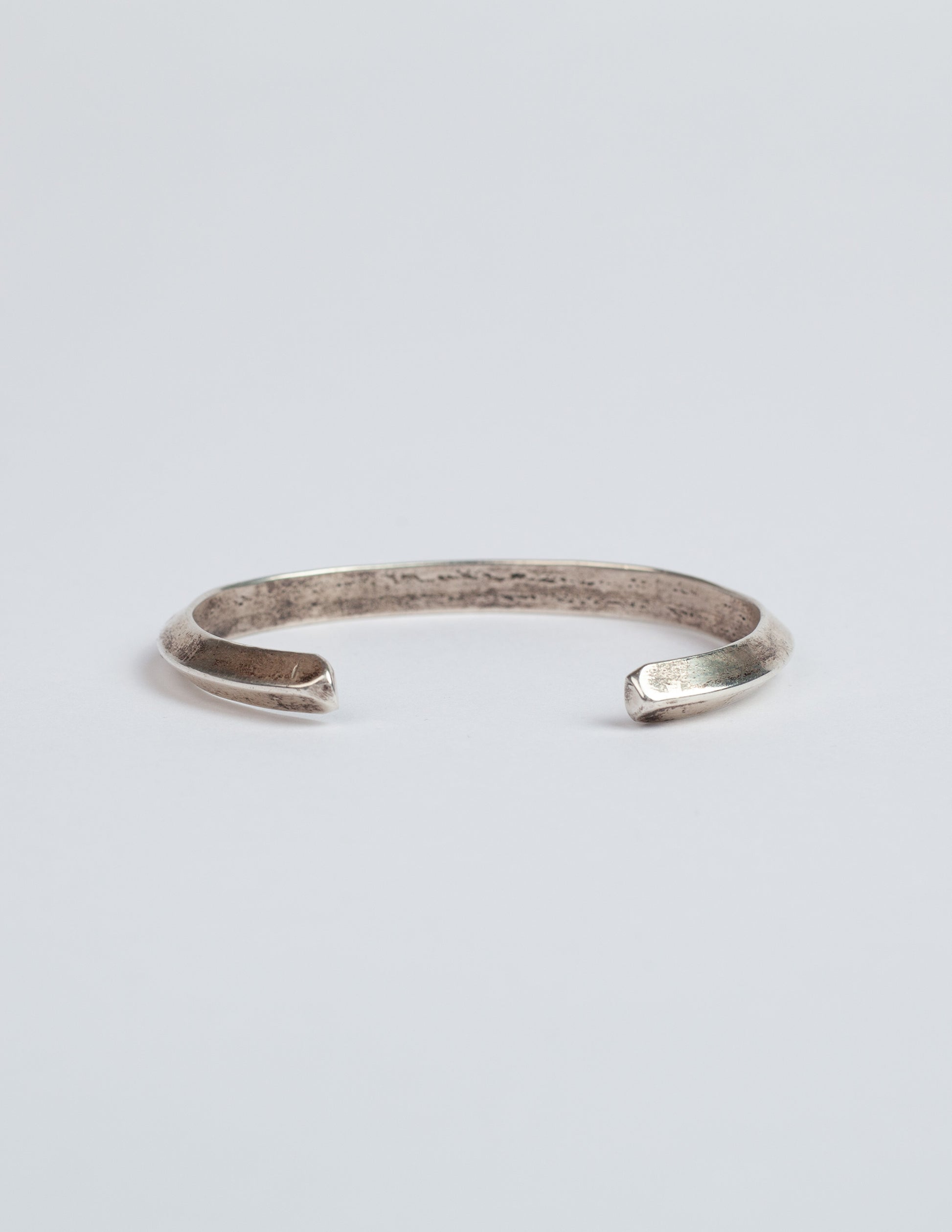 Rivay Vintage Carinated Navajo Sterling Silver Cuff Bracelet with Oval Design