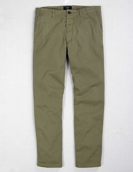 Series Chino in Army Fatigue