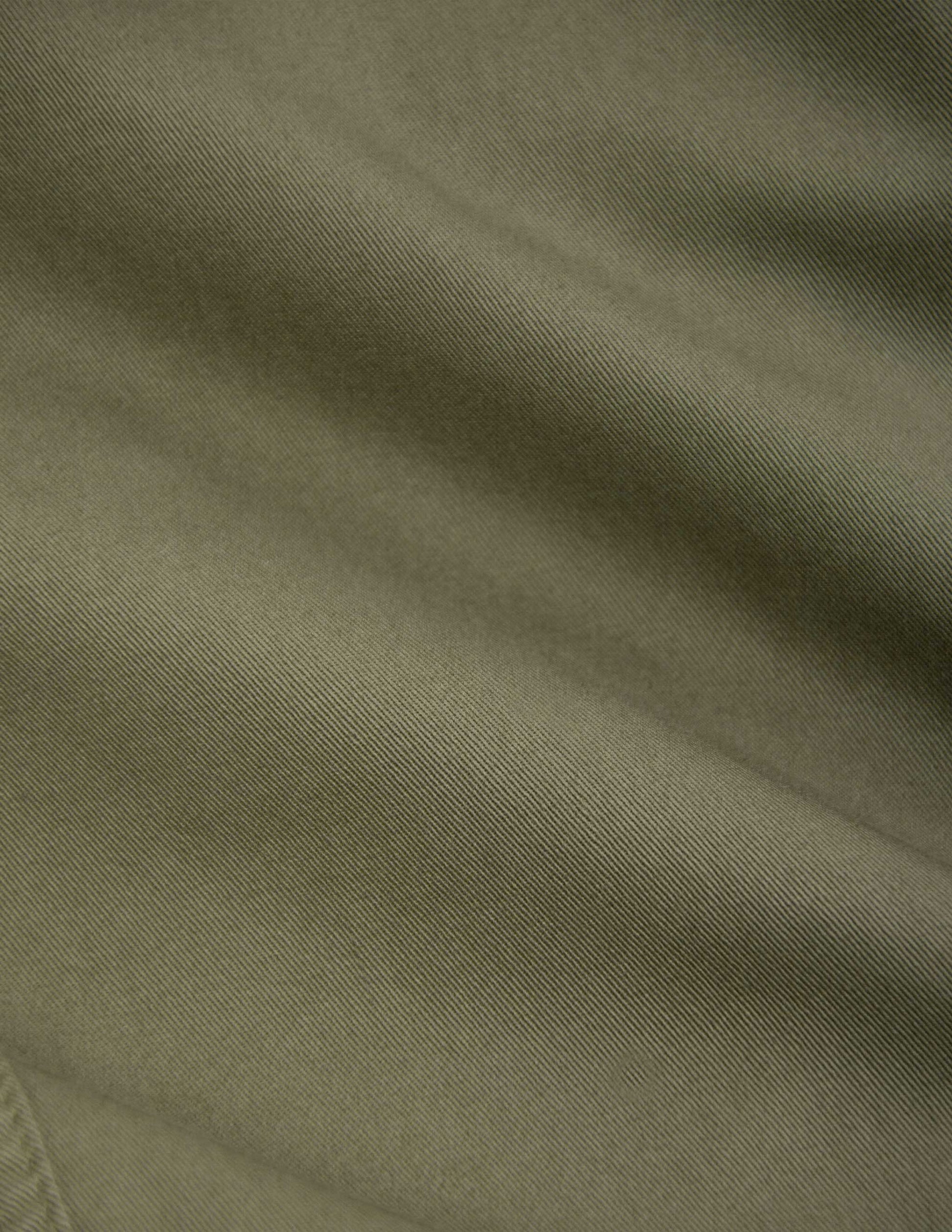 Series Chino in Army Fatigue
