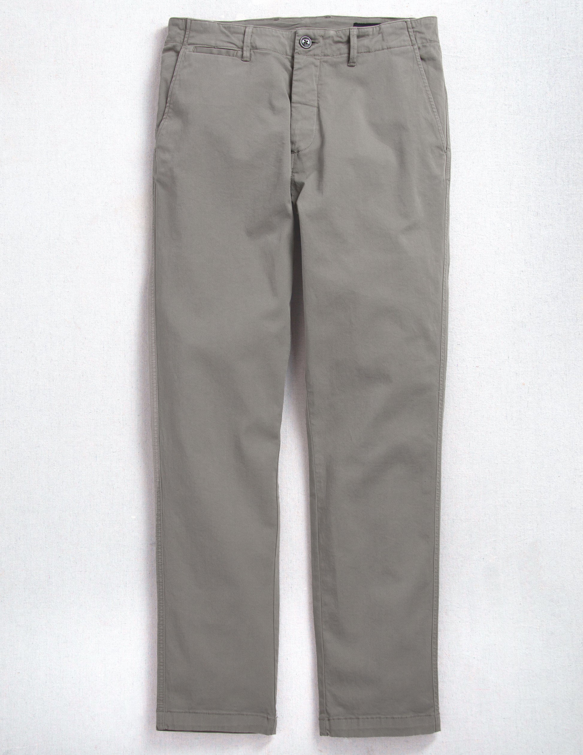 Series Chino in Warm Grey