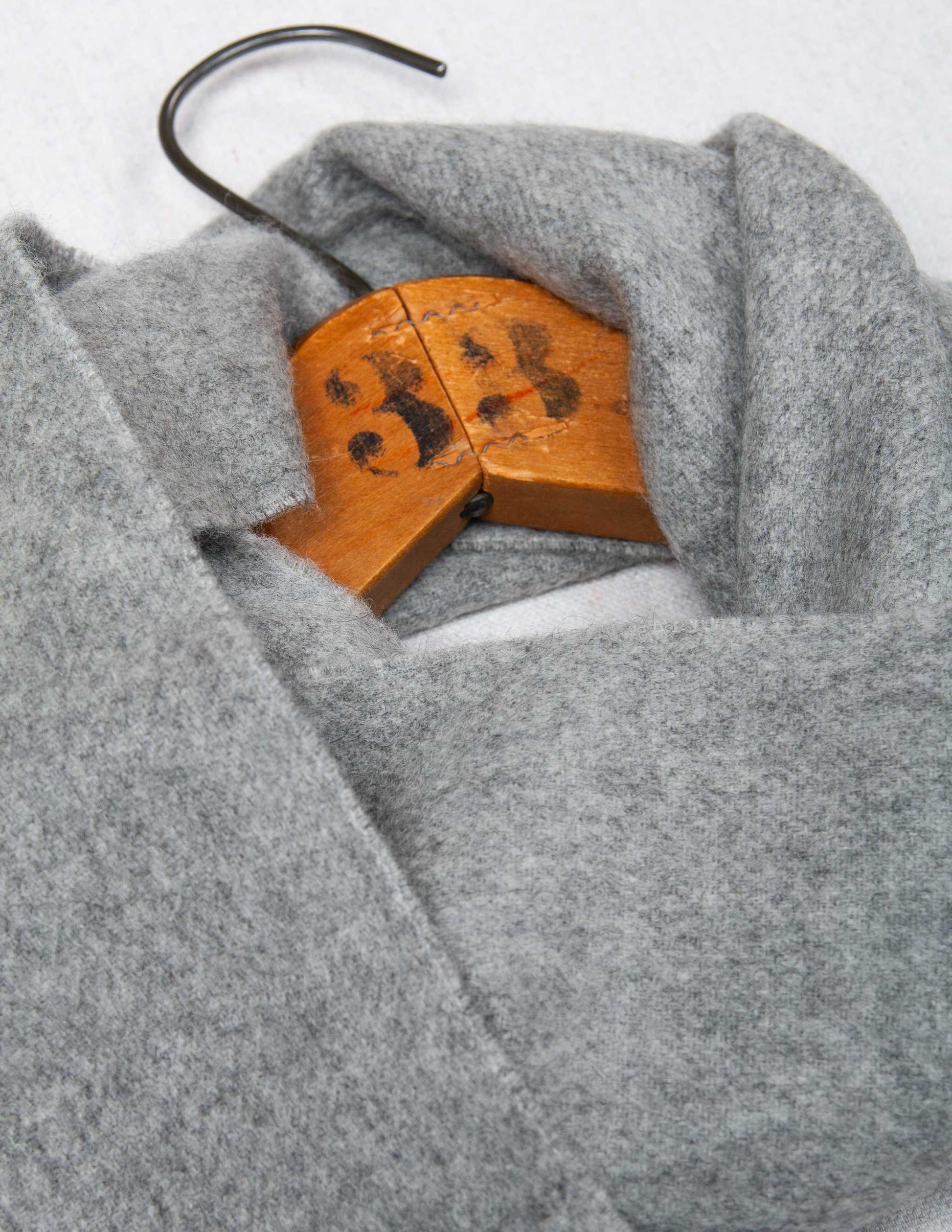 Fox Brothers® Cashmere Scarf in Light Grey